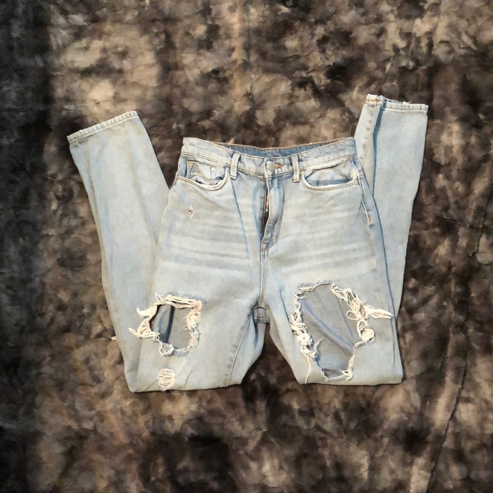 High waisted jeans